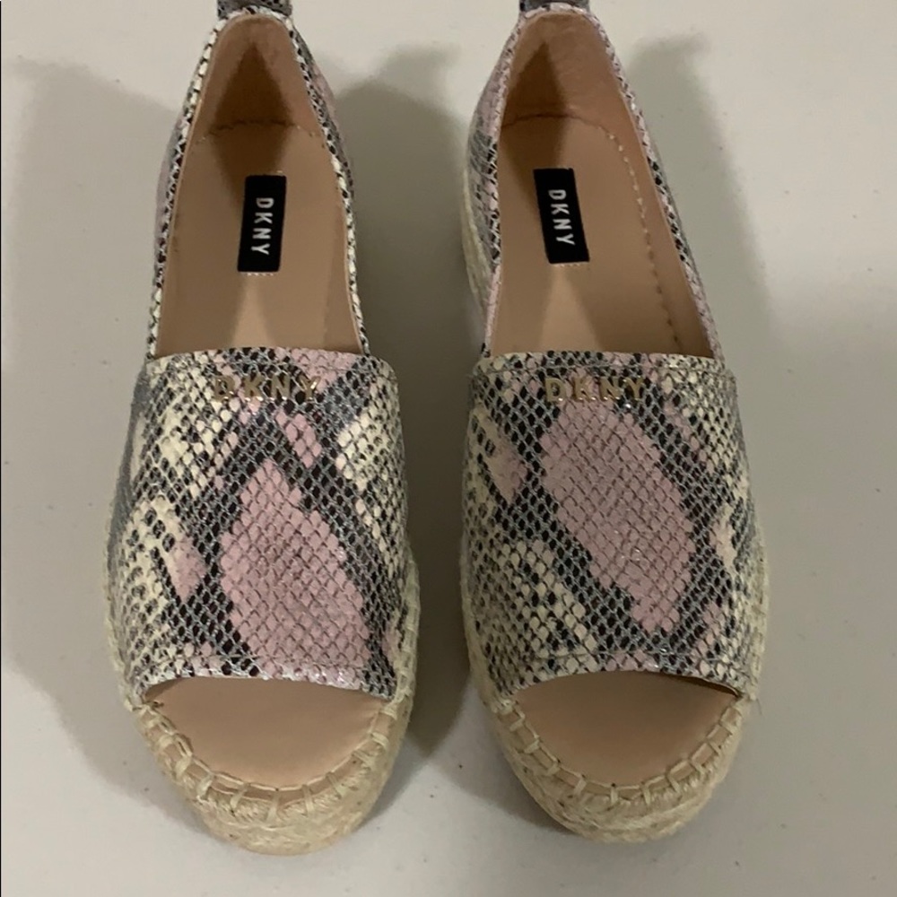 DKNY Women’s espadrille shoes